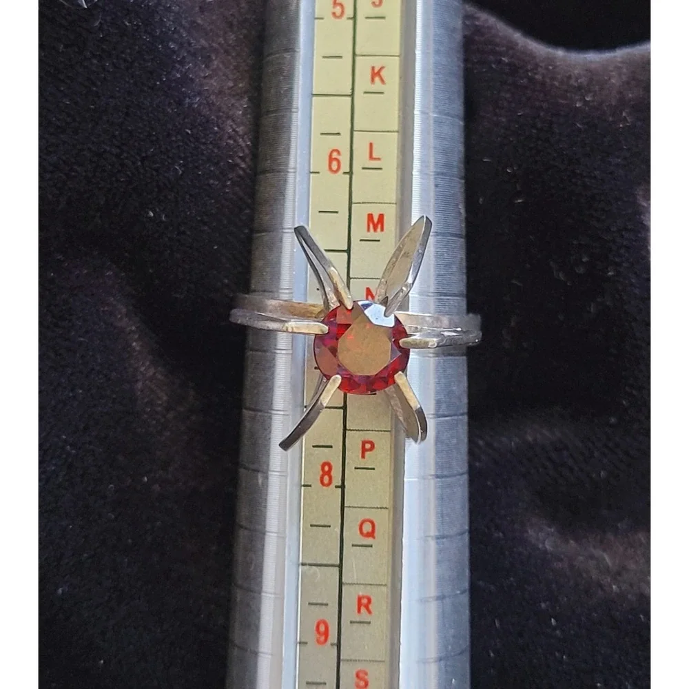 Vintage MCM Starburst Sterling‎ Silver Red Stone Ring Garnet Unique Size 7